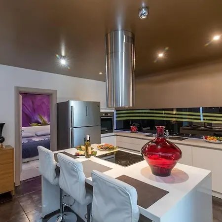 Apartment Spacious Luxury With Sea View Trogir
