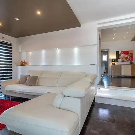 Apartment Spacious Luxury With Sea View Trogir