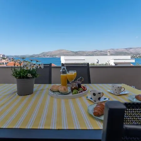 Apartment Spacious Luxury With Sea View Trogir