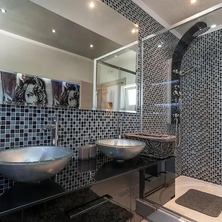 Spacious Luxury With Sea View * Trogir