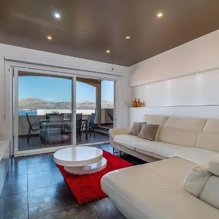Spacious Luxury With Sea View Apartment Trogir