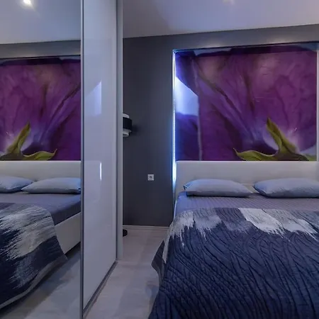 Spacious Luxury With Sea View Apartment
